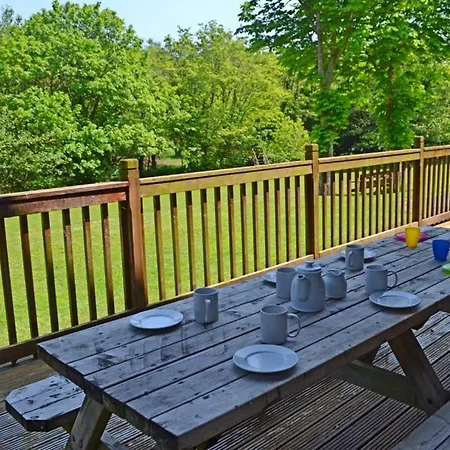 Coombe Mill Holidays * Bodmin