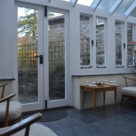 Coombe Mill Holidays * Bodmin