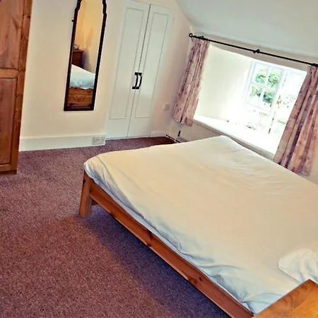 Coombe Mill Holidays * Bodmin